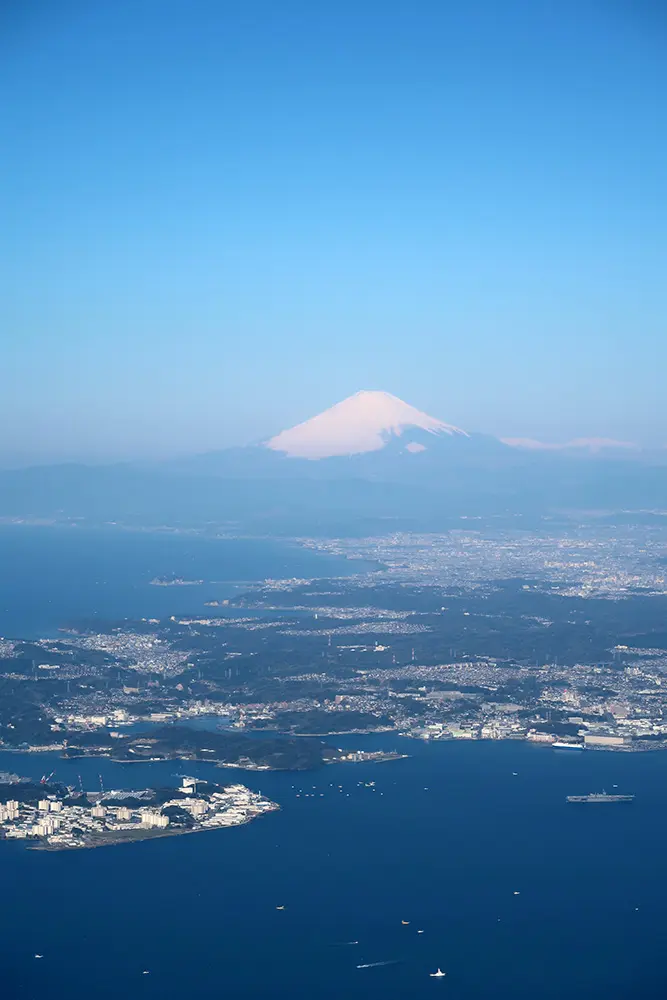 飛行機の窓から：横須賀～富士山