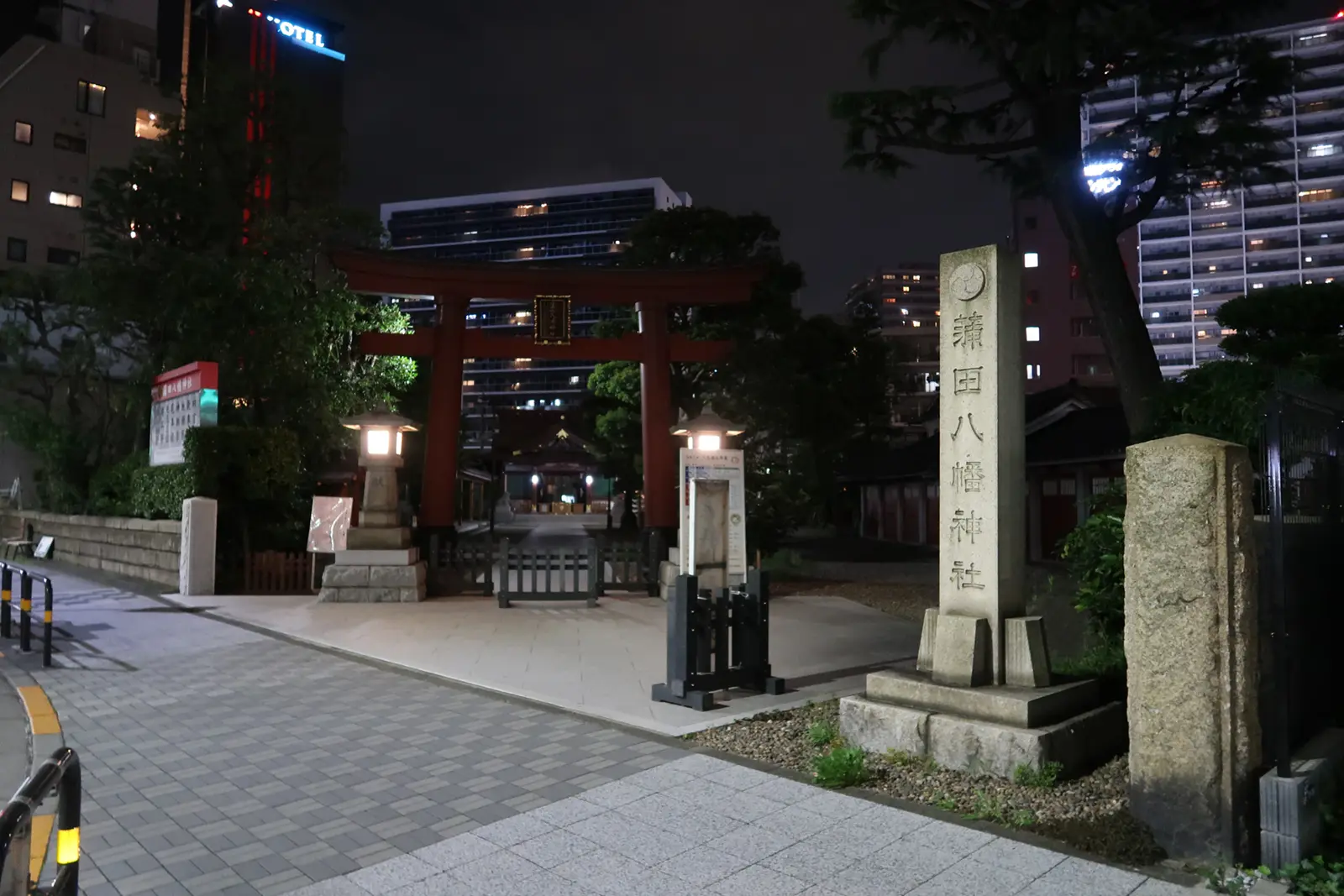 夜の蒲田神社